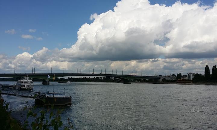 Biergarten ZumRheinblick